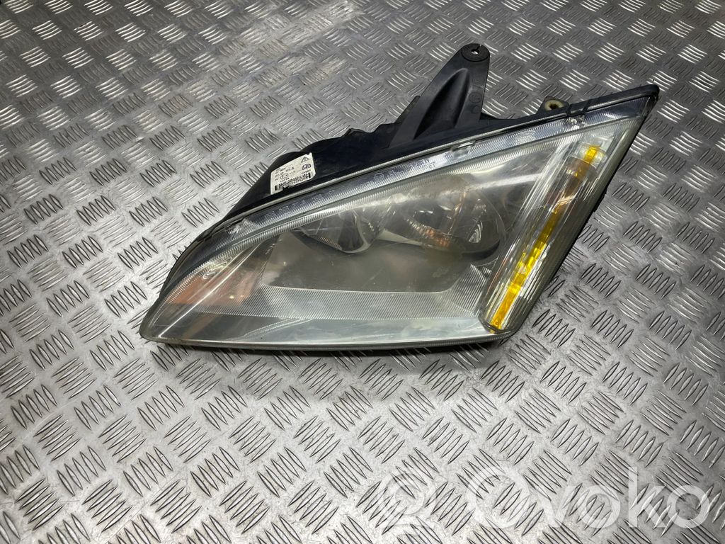Ford Focus Headlight/headlamp 