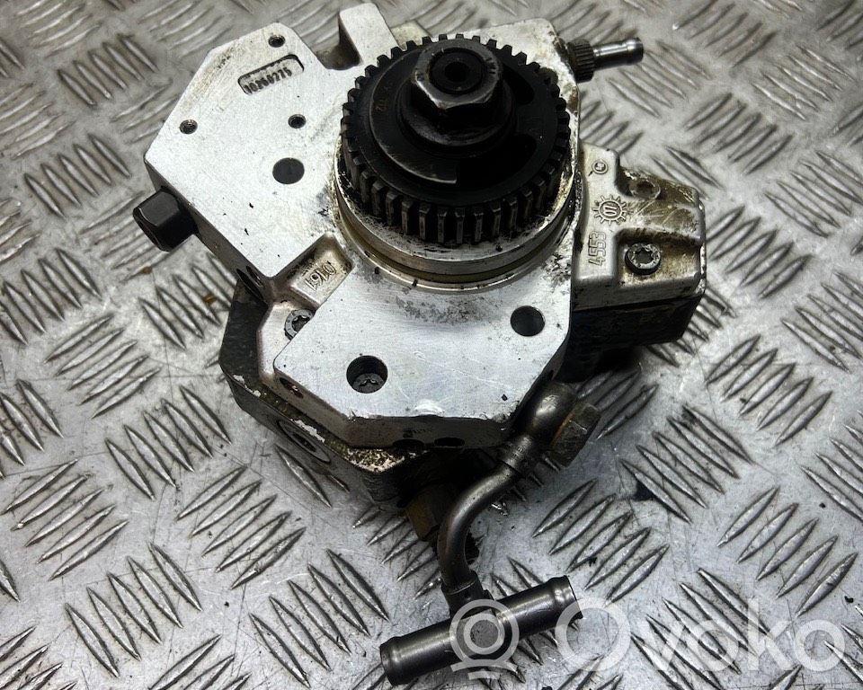 BMW 7 E65 E66 Degvielas sūknis 