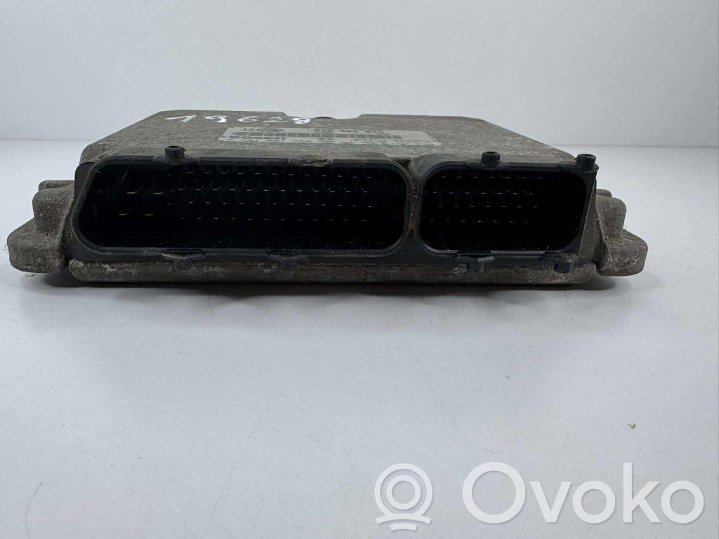 Volkswagen Golf IV Engine control unit/module 