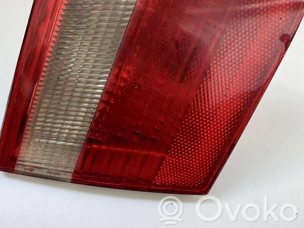 Tailgate rear/tail lights   8368759,286801