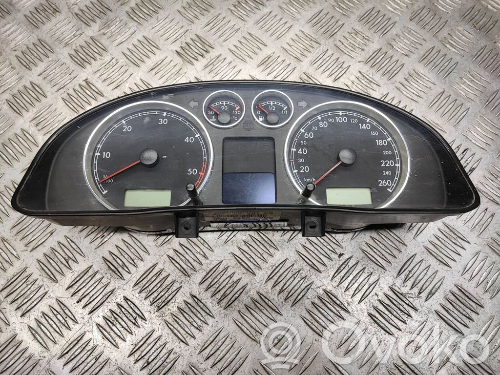 Volkswagen PASSAT B5 Speedometer (instrument cluster) 