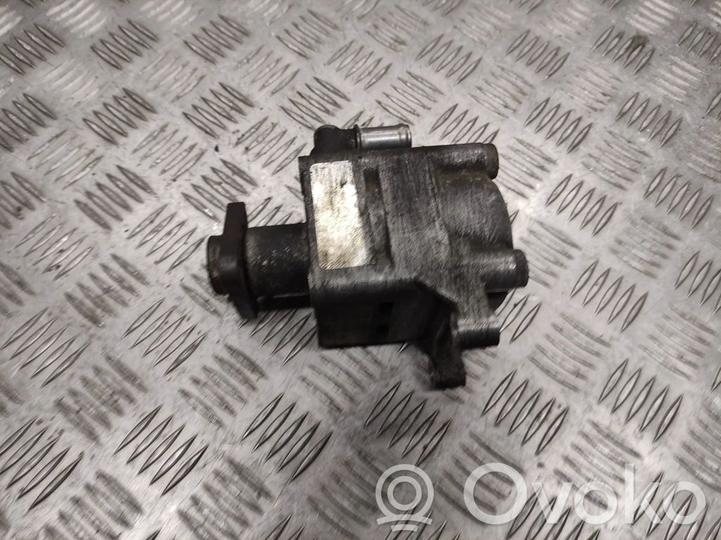 BMW 3 E46 Power steering pump 