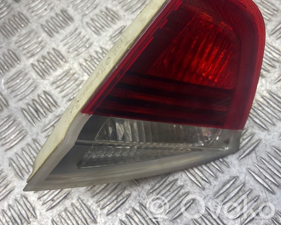 Tailgate rear/tail lights   6937460