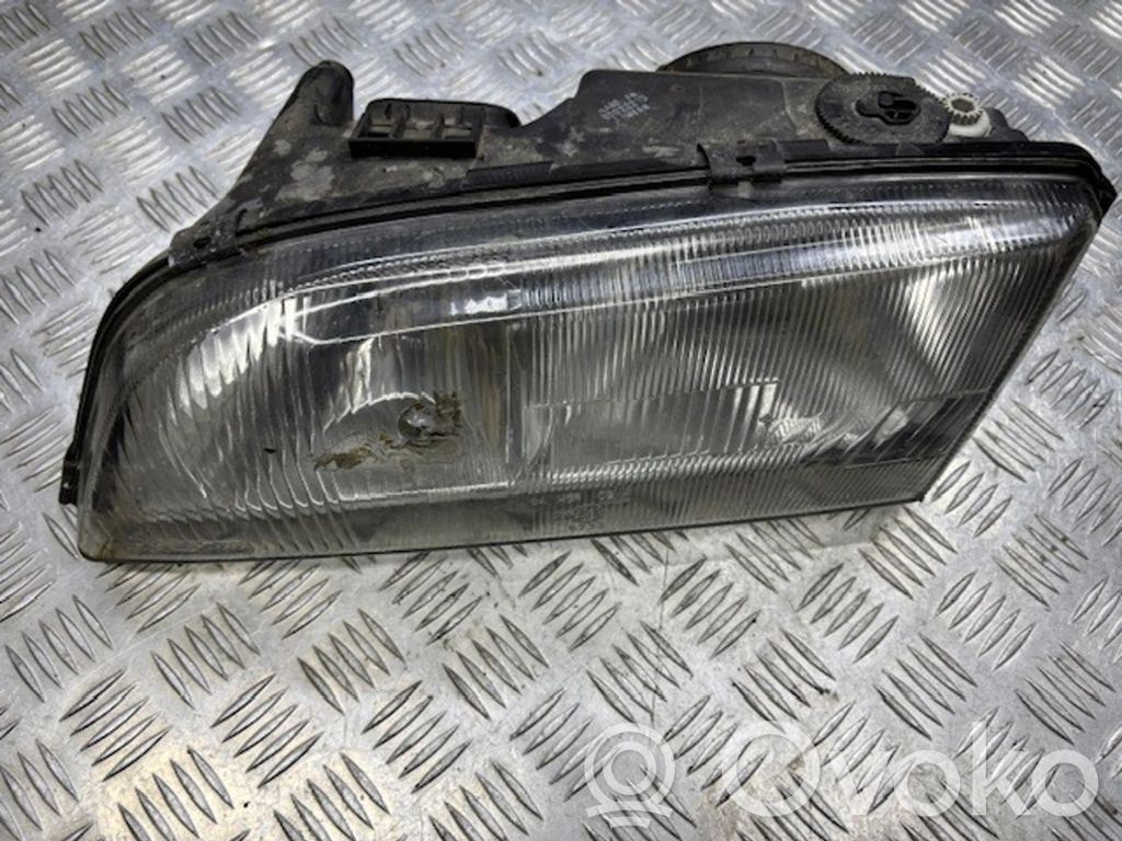 Volvo V70 Phare frontale 