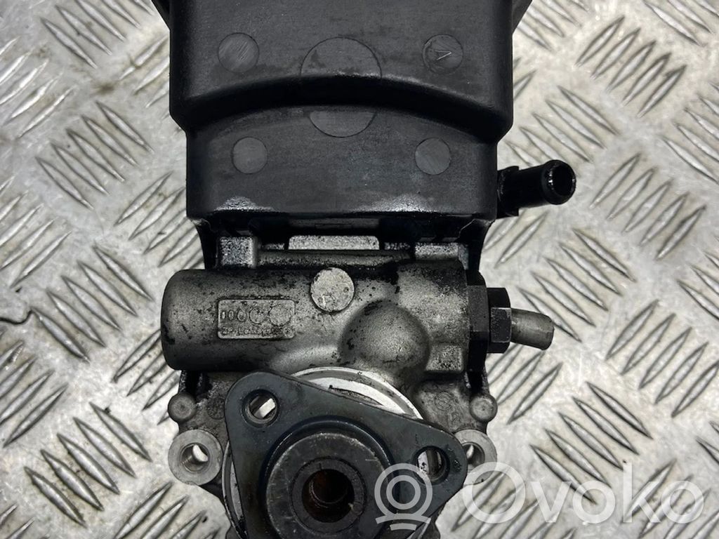 BMW 5 E60 E61 Ohjaustehostimen pumppu 