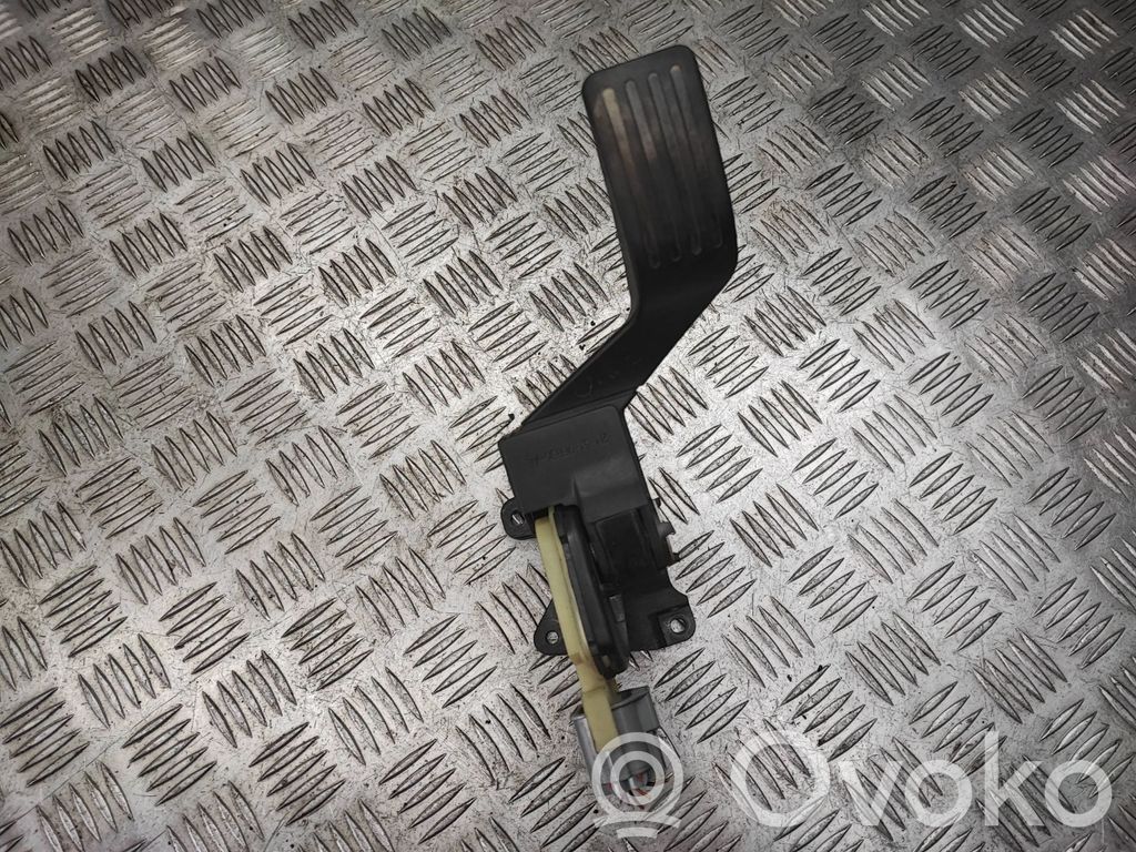 Accelerator throttle pedal   2M519F836AE,1072585