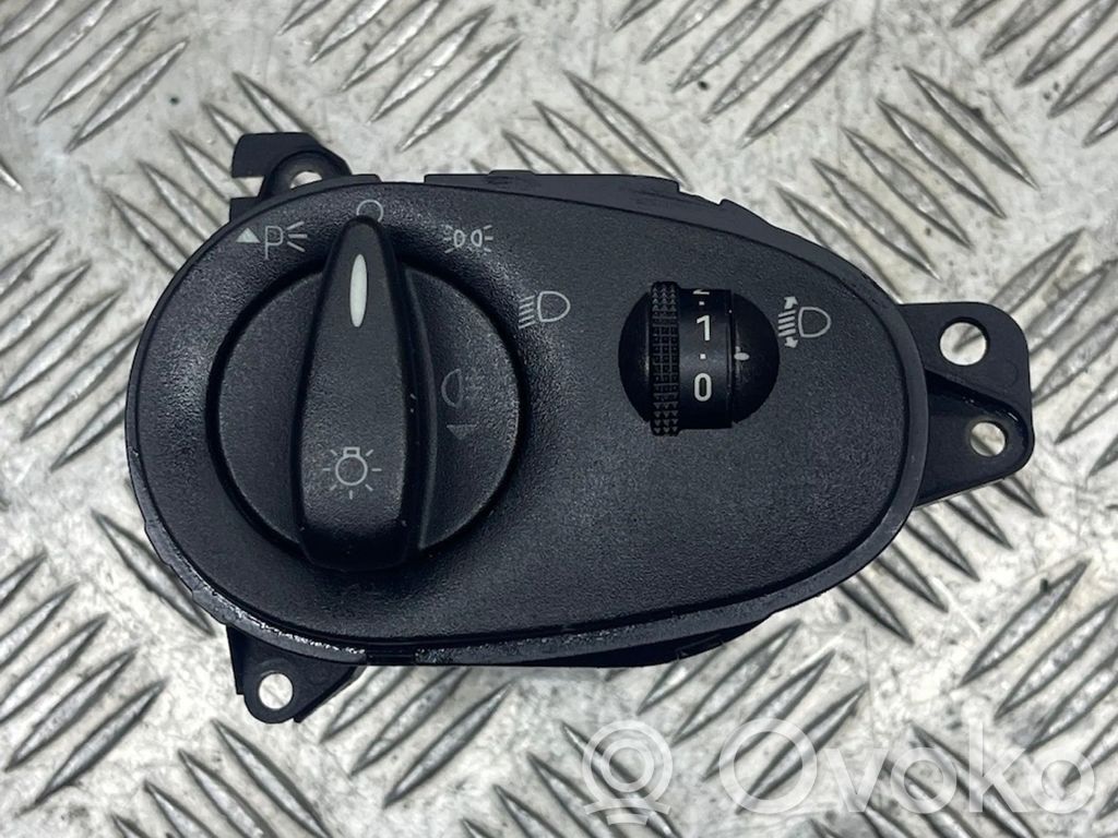 Ford Focus Light switch 