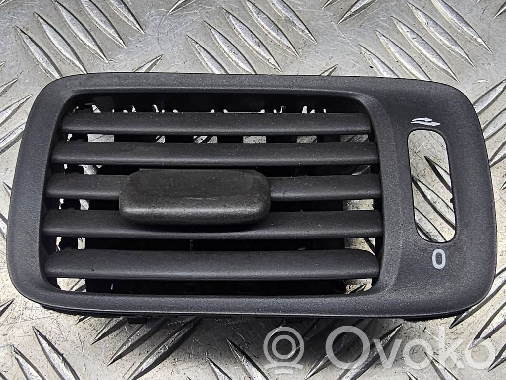 Volvo S40, V40 Moldura protectora de la rejilla de ventilación lateral del panel 