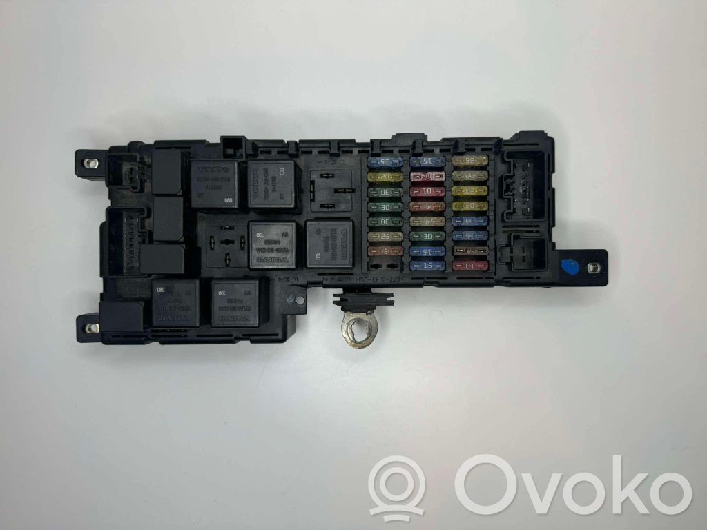 Volvo V70 Fuse module 