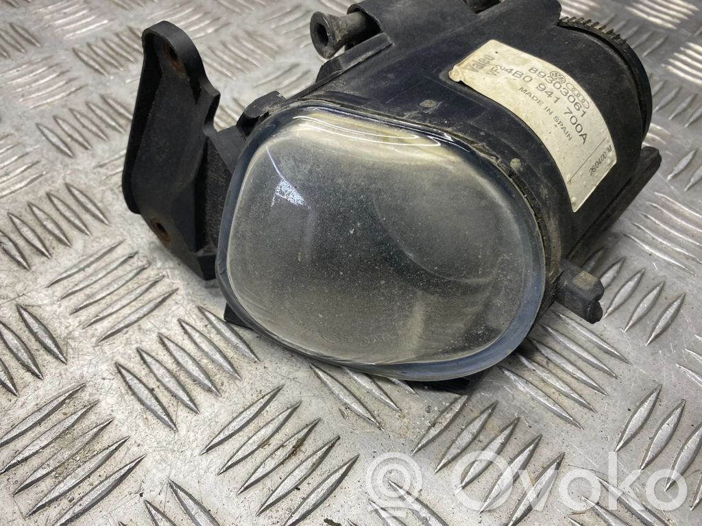 Luz de niebla delantera   4B0941700A,89303061