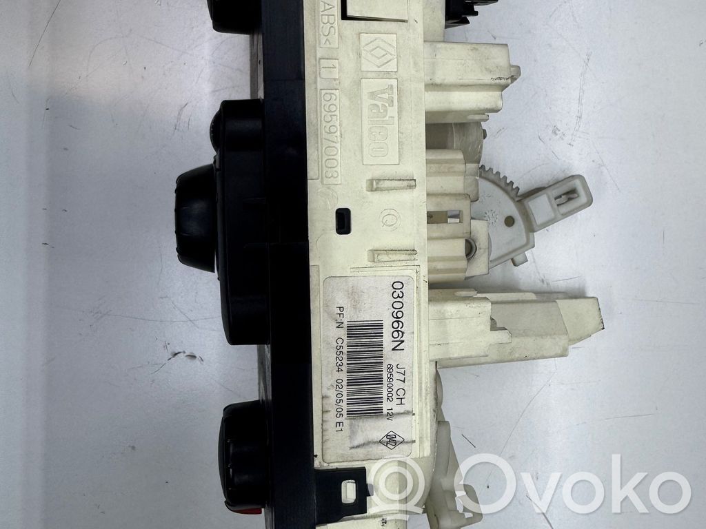 Renault Clio III Climate control unit 