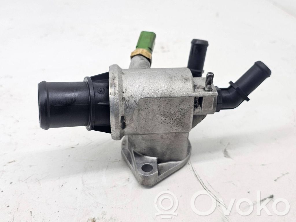 Opel Vectra C Carcasa del termostato 