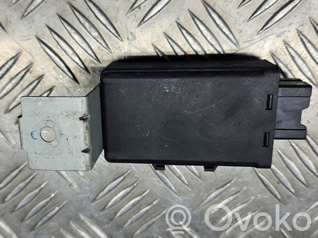 Nissan X-Trail T30 Door central lock control unit/module 