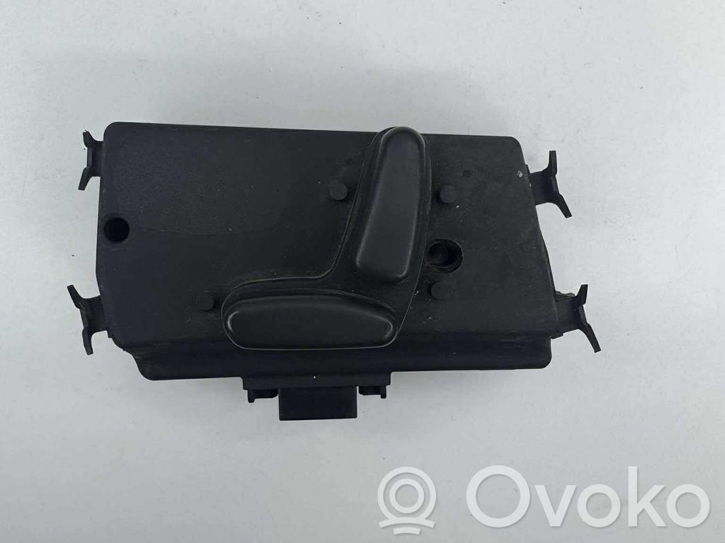 Interruptor de control del asiento   0YD08TRMAB