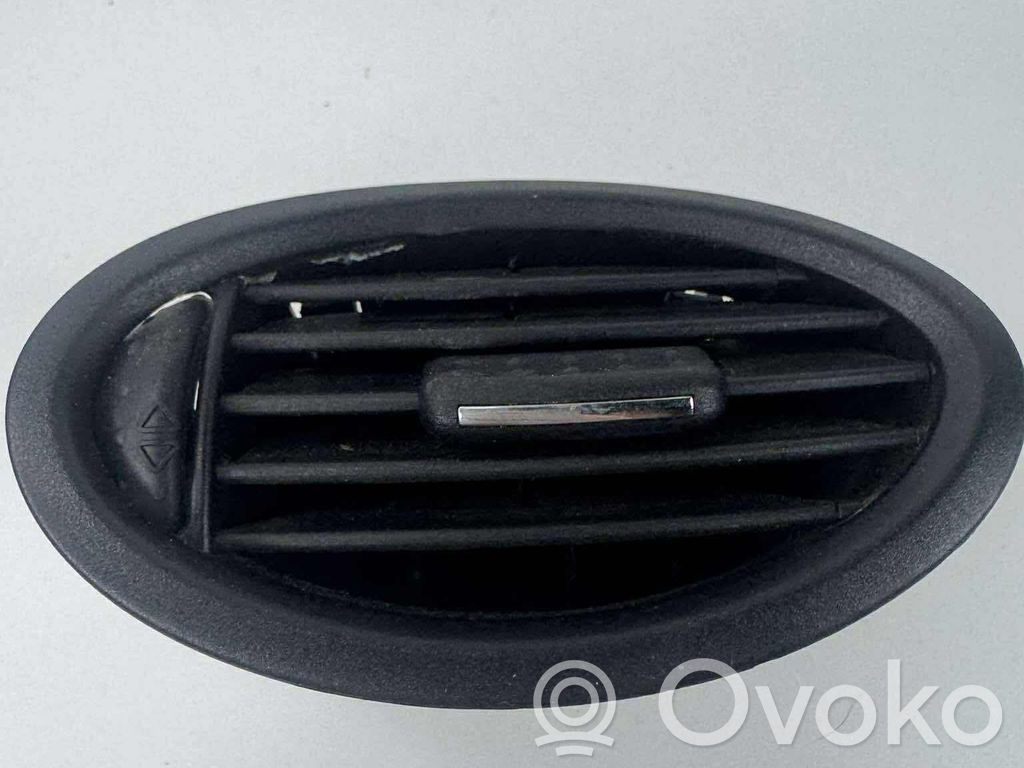 Mercedes-Benz A W168 Boczna kratka nawiewu deski rozdzielczej 