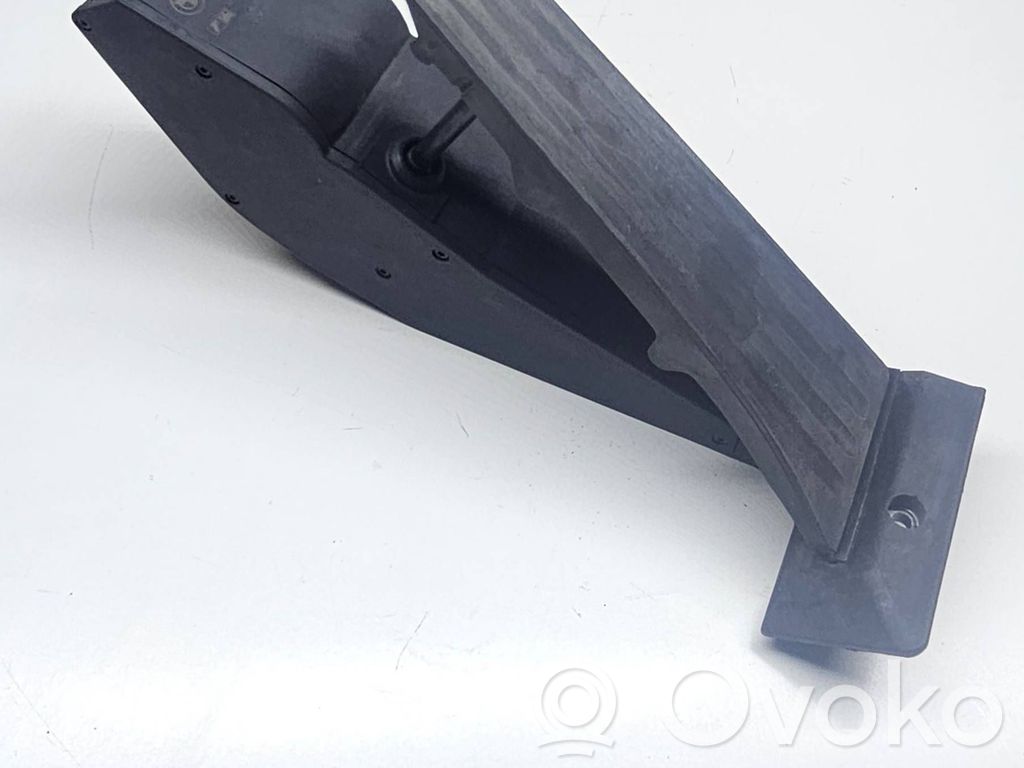 Accelerator throttle pedal   6766931,25916010,200204