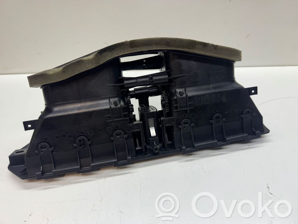 BMW 5 E60 E61 Centrinės oro grotelės 