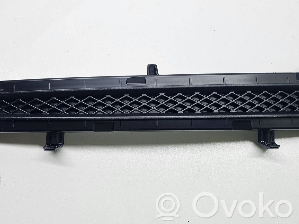 Ford Focus Front bumper lower grill 