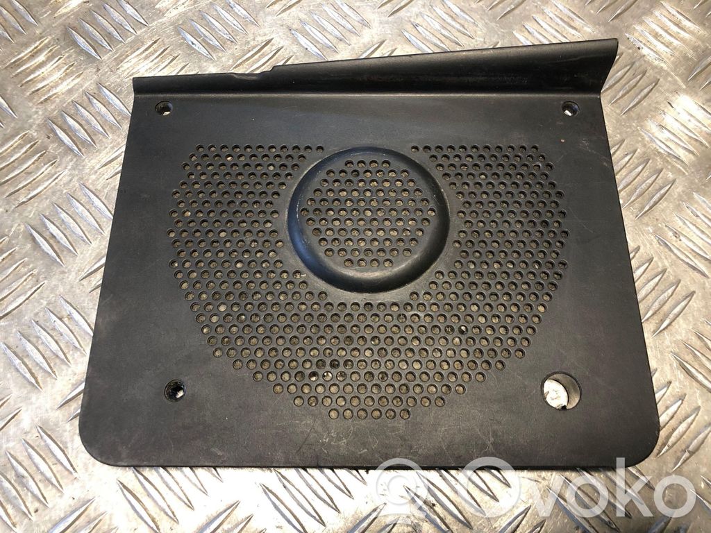 BMW 5 E60 E61 Subwoofera reste/apdare 