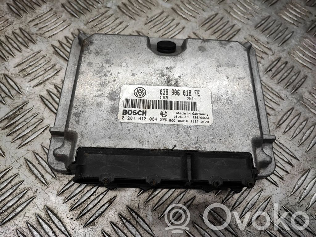 Volkswagen PASSAT B5 Engine control unit/module 