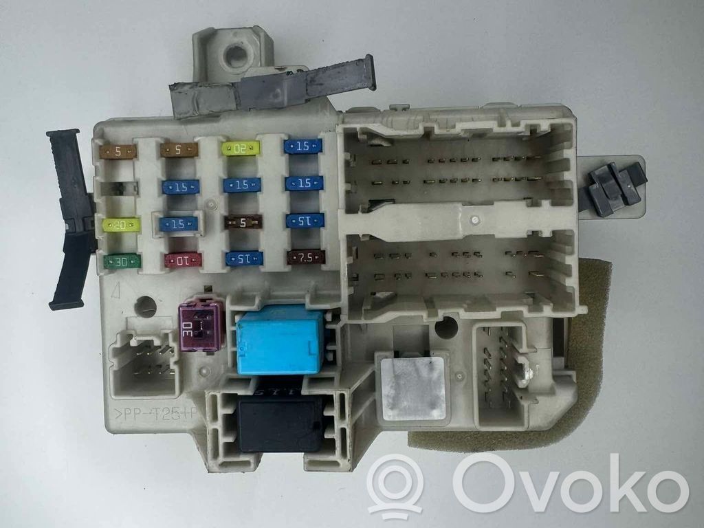 Mazda 6 Módulo de fusible 