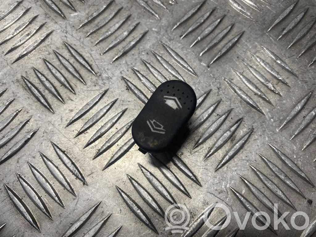Ford Focus Electric window control switch 