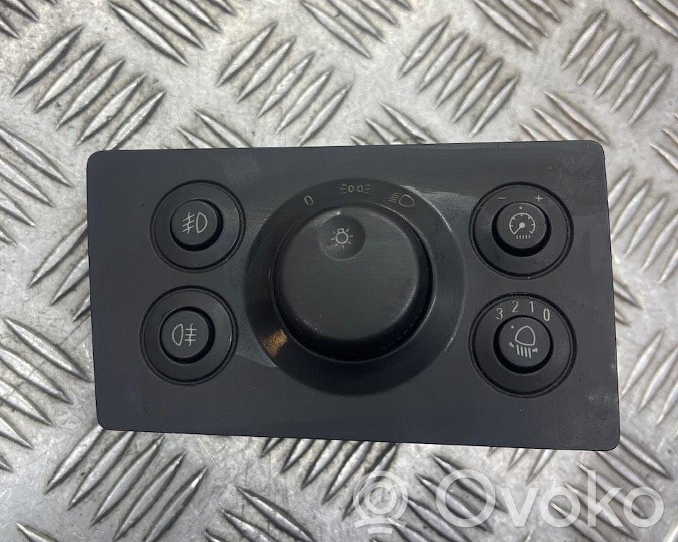 Opel Zafira B Light switch 