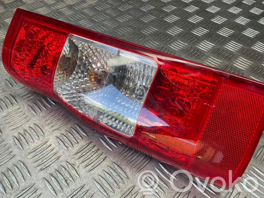 Ford Transit Galinis žibintas kėbule 
