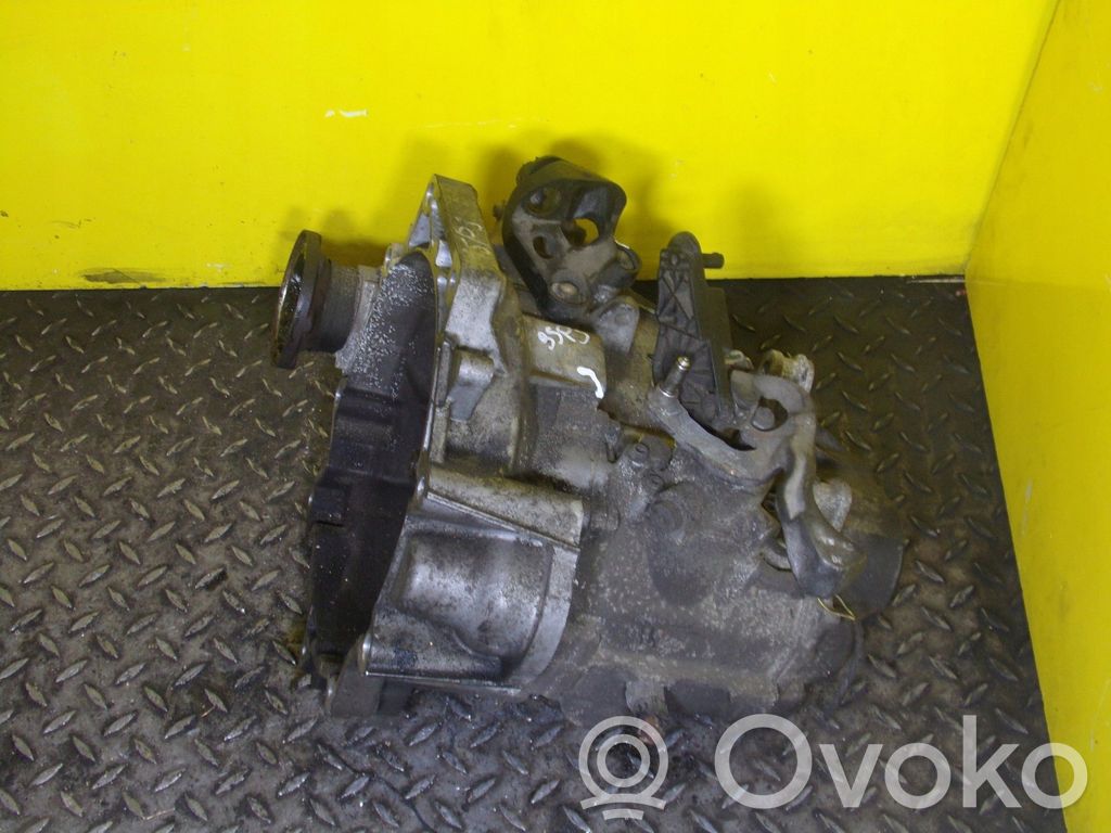 Audi A1 Mechaninė 6 pavarų dėžė 