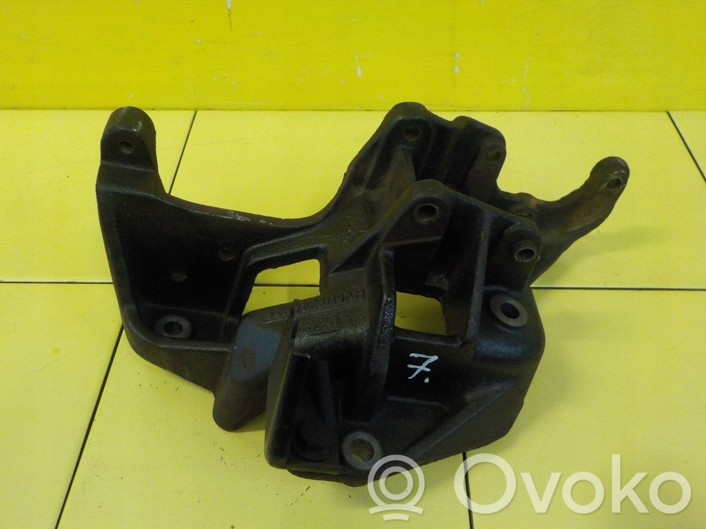Ford Transit Engine mounting bracket 
