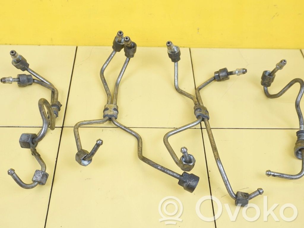 Volvo C30 Fuel injector supply line/pipe 