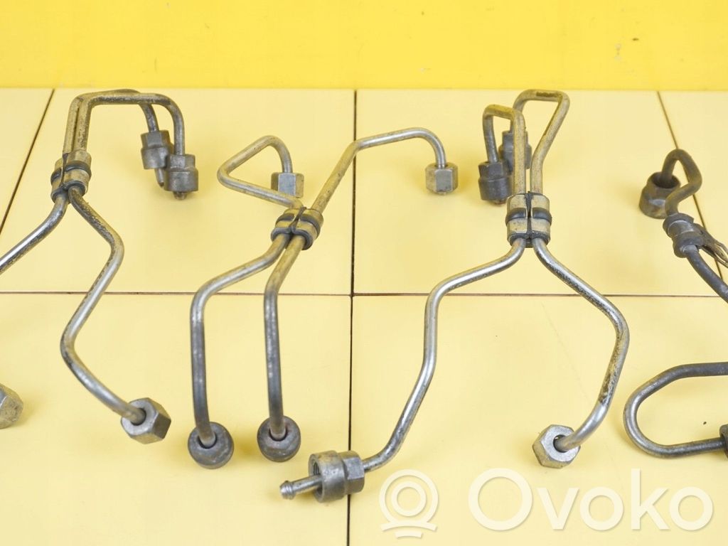 Volvo XC60 Fuel injector supply line/pipe 