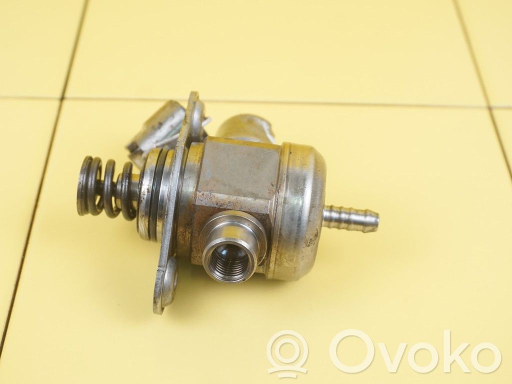 Audi A3 S3 8P Fuel injection high pressure pump 