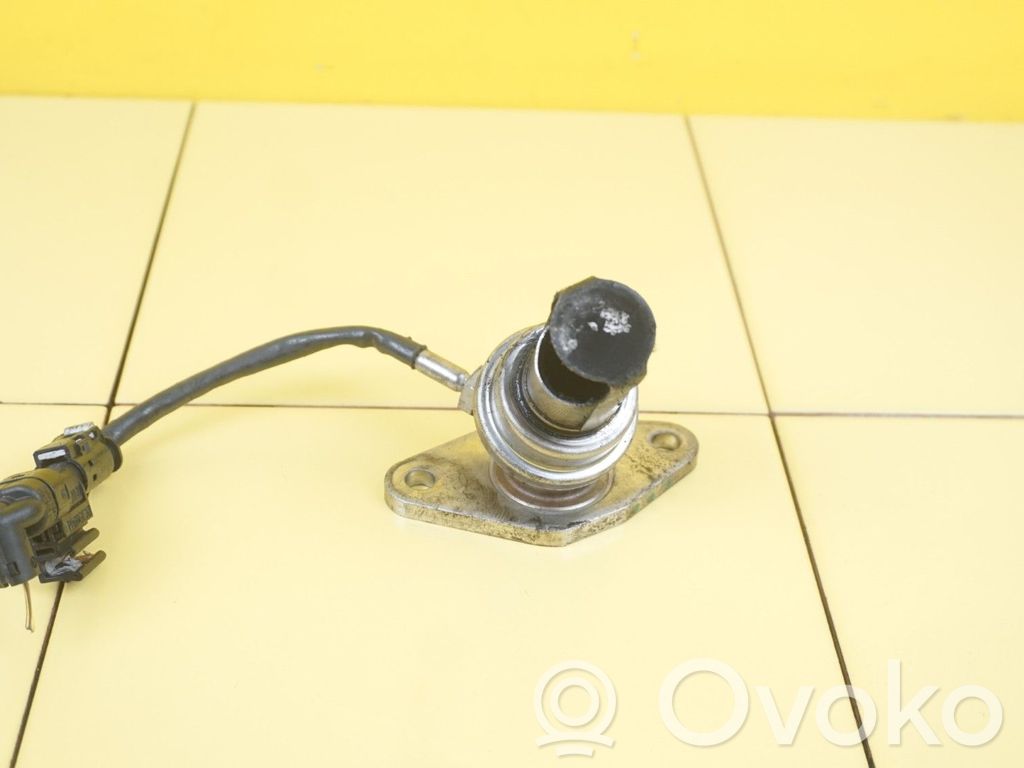 Toyota Avensis T270 EGR valve line/pipe/hose 
