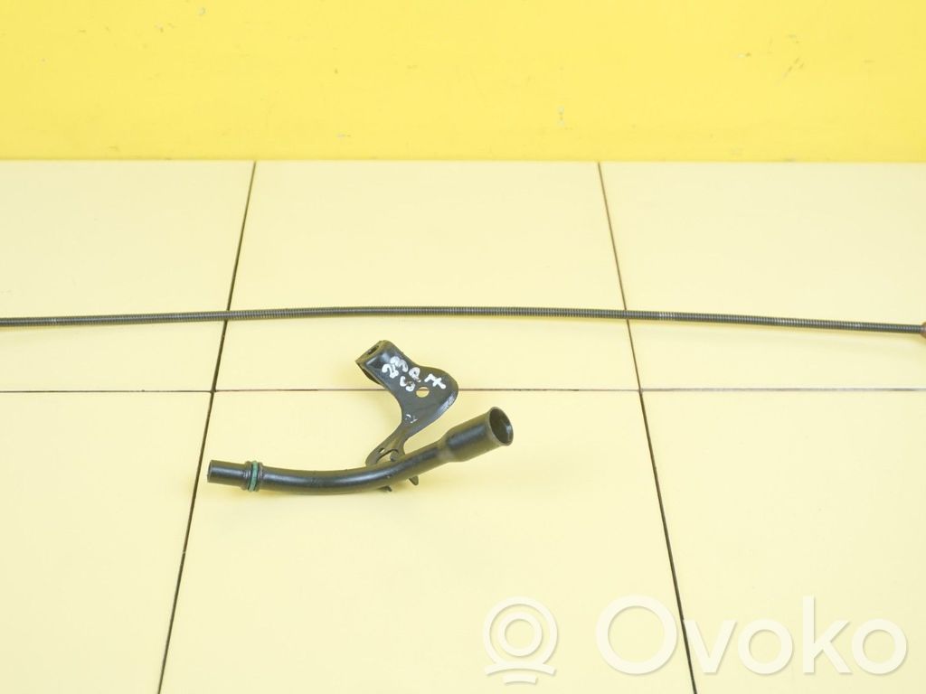 Peugeot 308 Oil level dip stick 