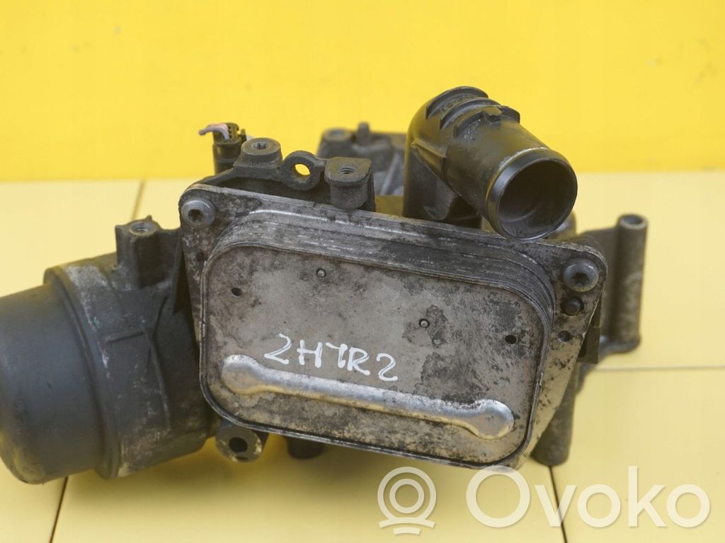 Opel Corsa E Oil filter mounting bracket 