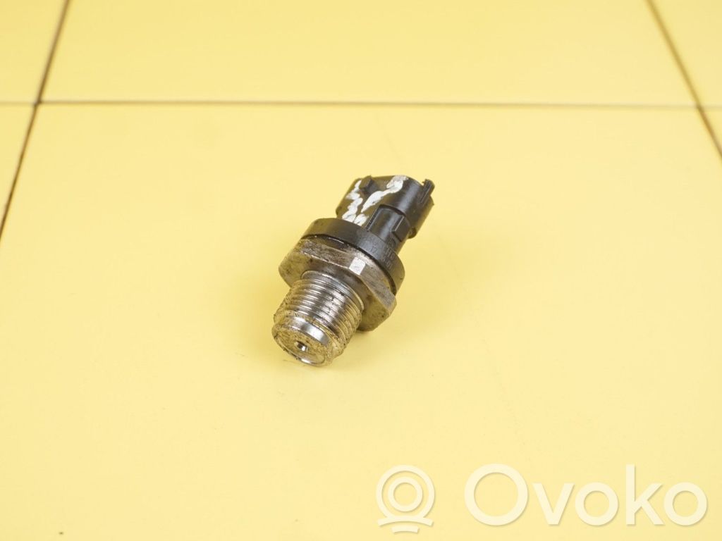 Fuel pressure sensor   0281007017,B13DTE,25SP10