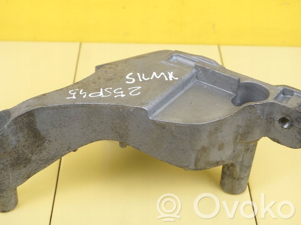 Opel Astra K Engine mounting bracket 