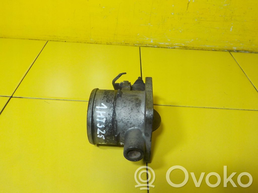KIA Sorento Throttle body valve 