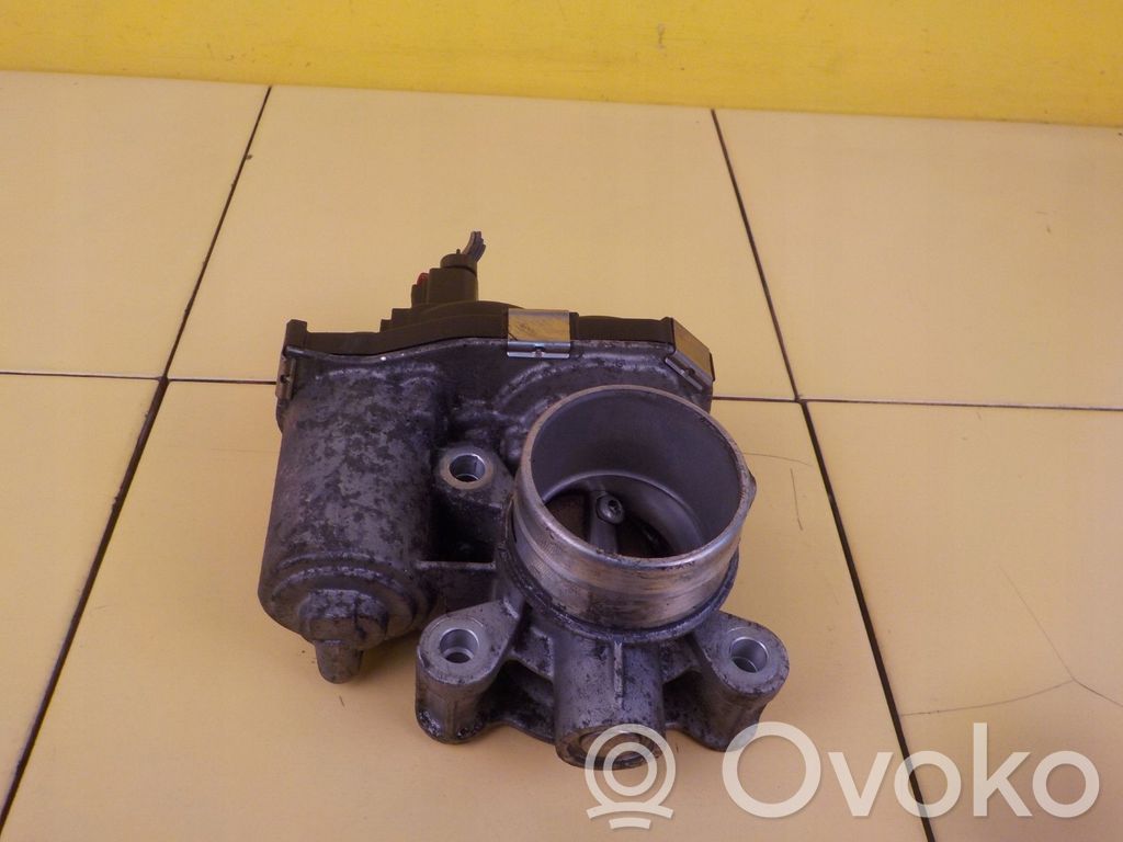 Opel Corsa E Дроссель 