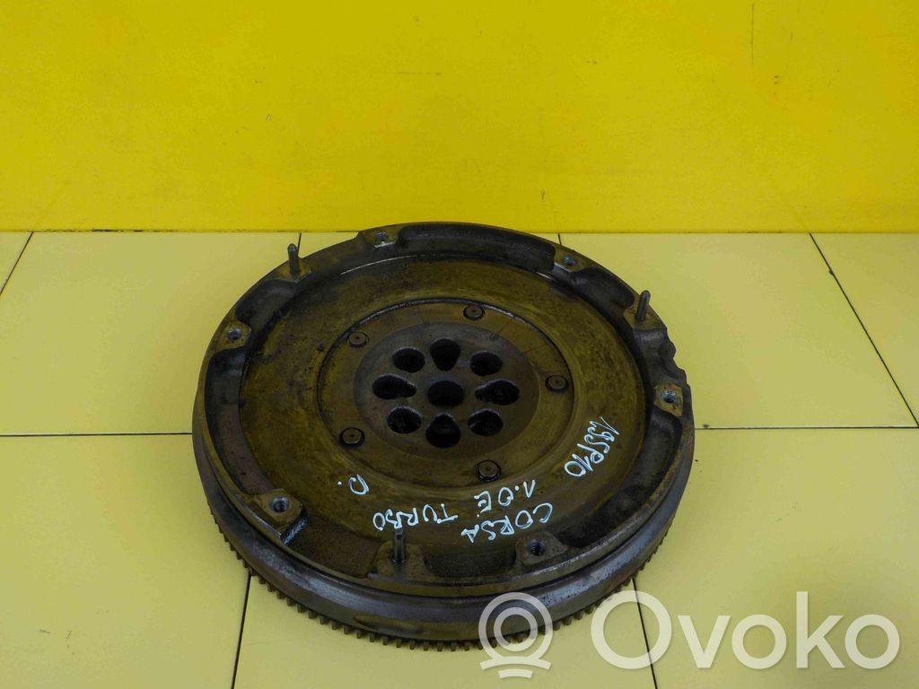 Opel Corsa E Kaksoismassavauhtipyörä 