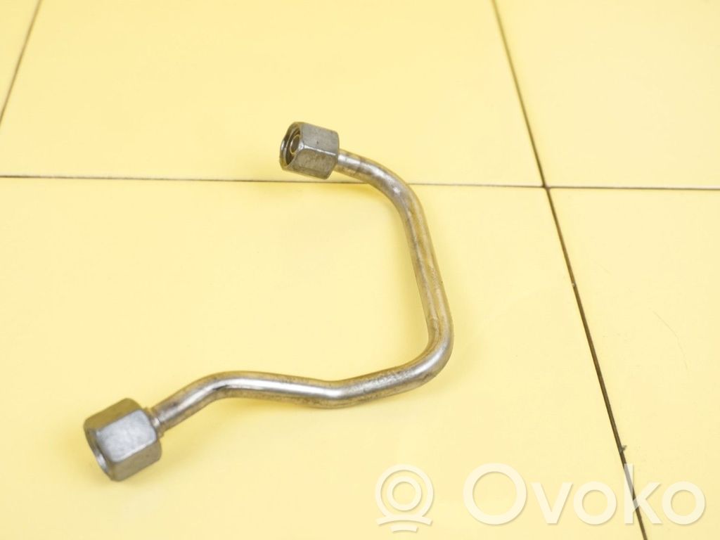 Ford Focus Fuel line pipe 