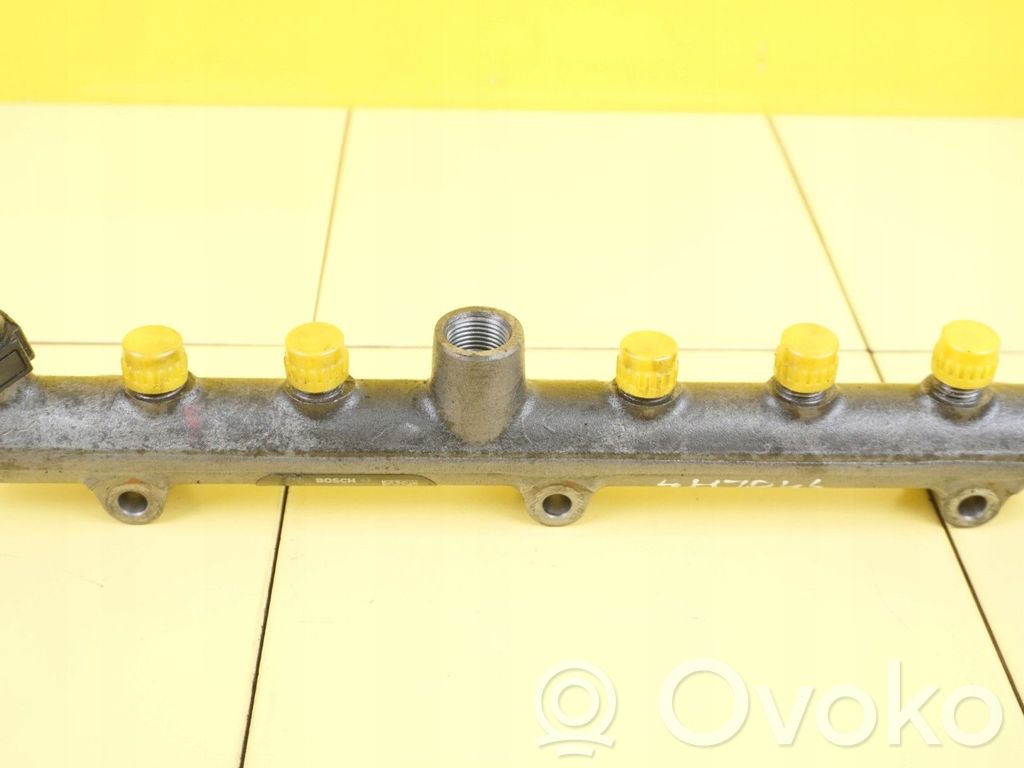 KIA Sorento Tubo de alimentación del combustible 