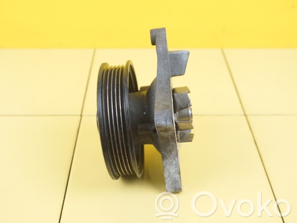 Opel Astra K Водяной насос 