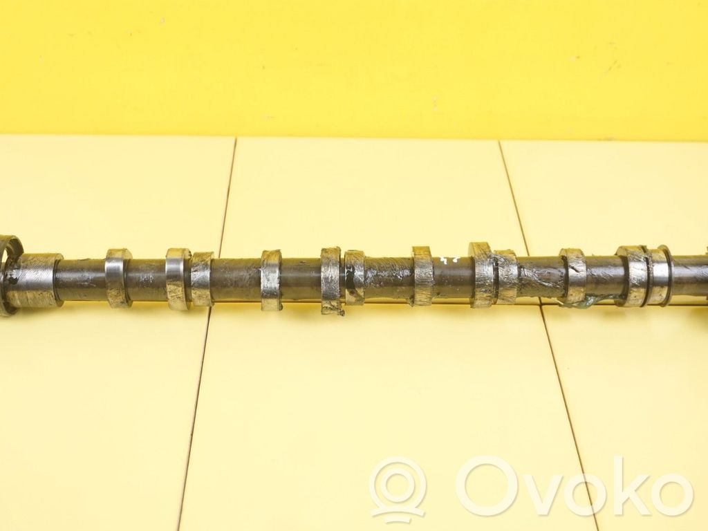 Volkswagen Golf VI Camshaft 