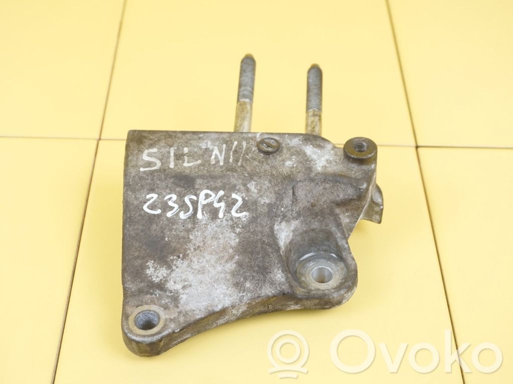 Mitsubishi Outlander Variklio tvirtinimo kronšteinas 