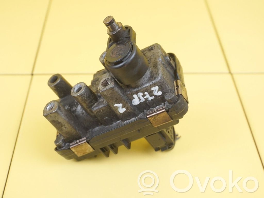 Opel Zafira C Vakuumo sistemos dalis (-ys) (turbinos) 
