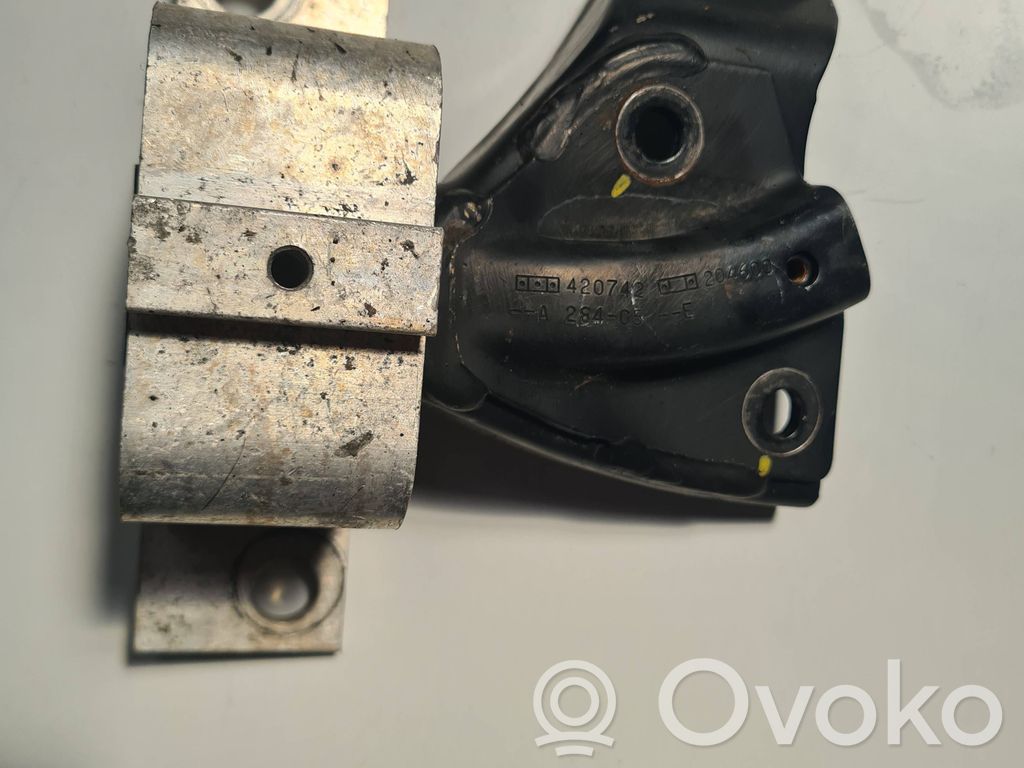 Dacia Logan I Engine mount bracket 