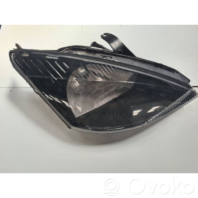 Ford Focus Headlight/headlamp 