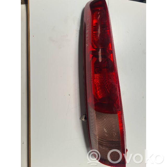 Nissan X-Trail T30 Lampa tylna 